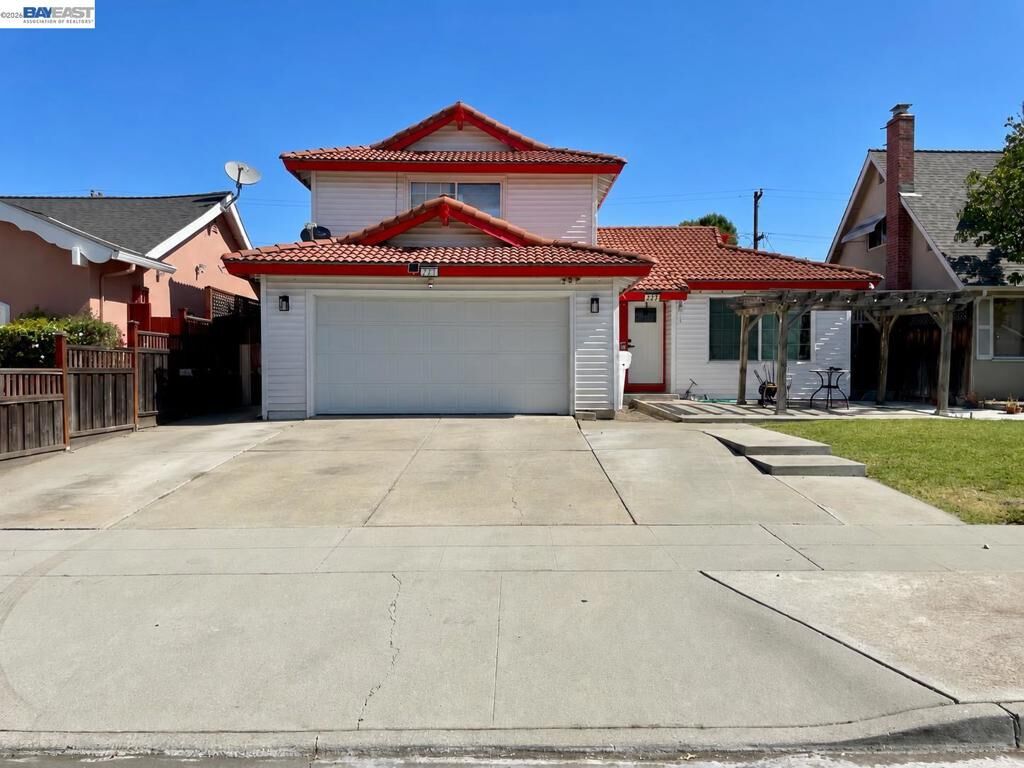Property Photo:  221 Beegum Way  CA 95123 
