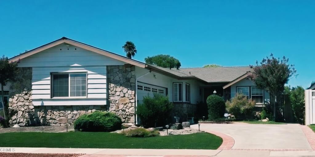 Property Photo: 7871 E Ring Street CA 90808