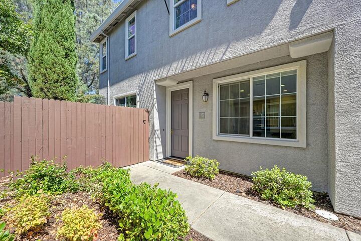 Property Photo: 1102 Ferry Circle CA 95630