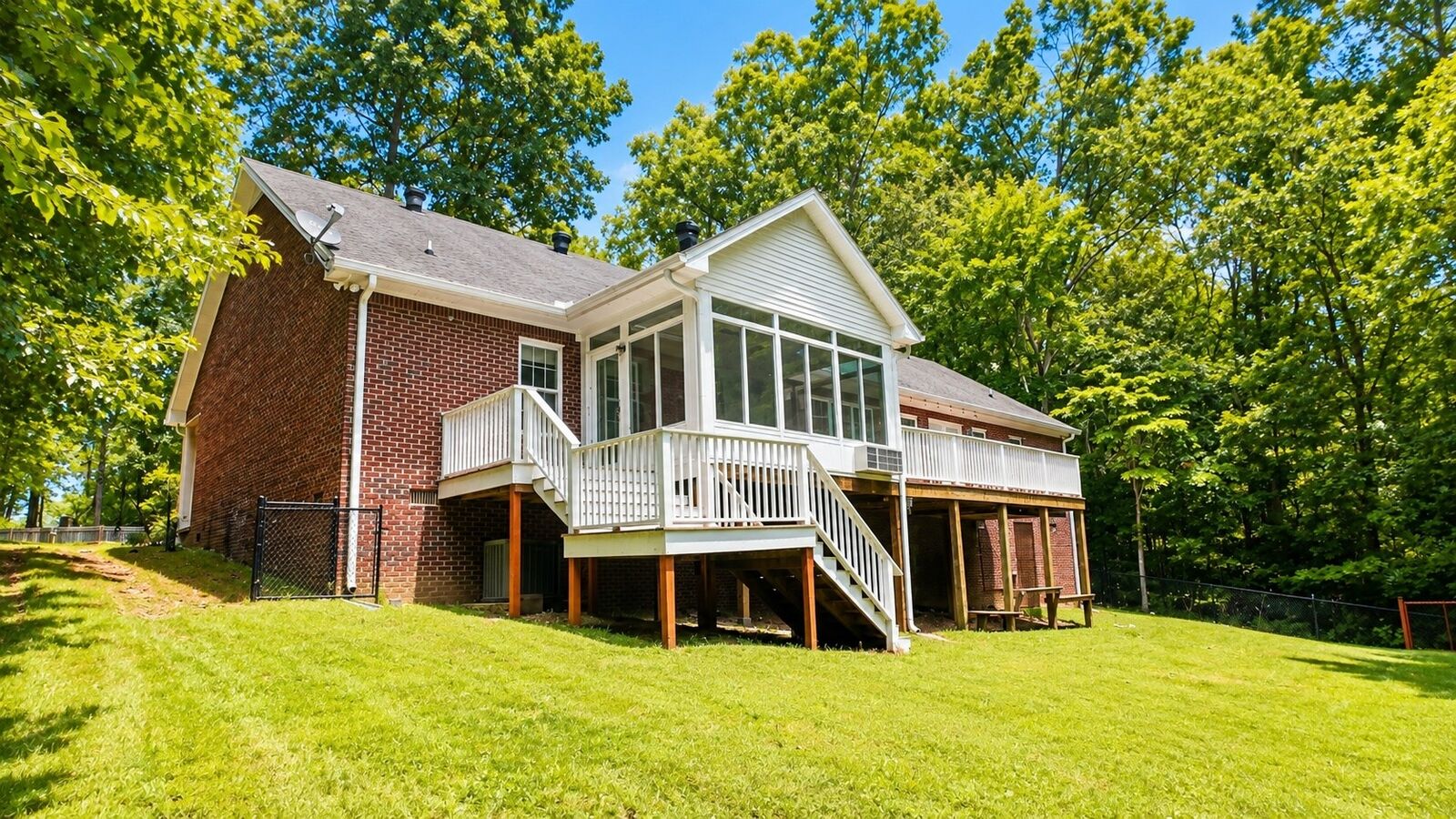 Property Photo: 330 Fire Lake Dr TN 37355