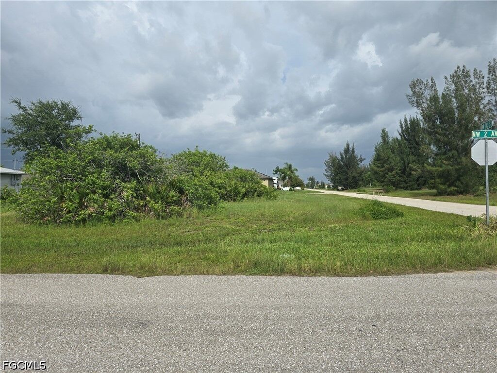 Property Photo:  1801 NW 2nd Avenue  FL 33993 