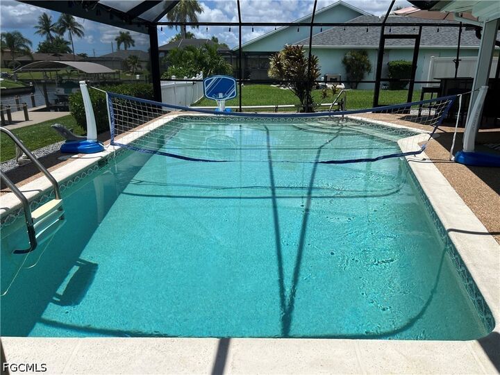 Property Photo:  1124 SE 29th Street  FL 33904 