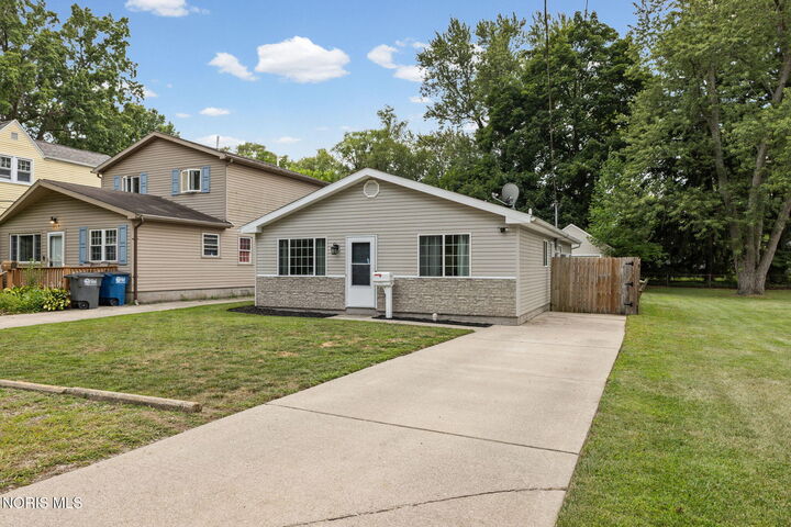 Property Photo: 1731 Harlan Road OH 43615