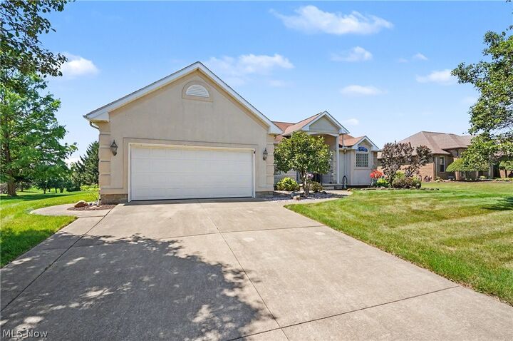 Property Photo: 11547 Grand Valley Drive NW OH 44685