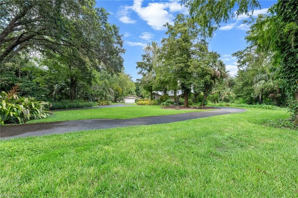 Property Photo:  5247 Cherry Wood Dr  FL 34119 