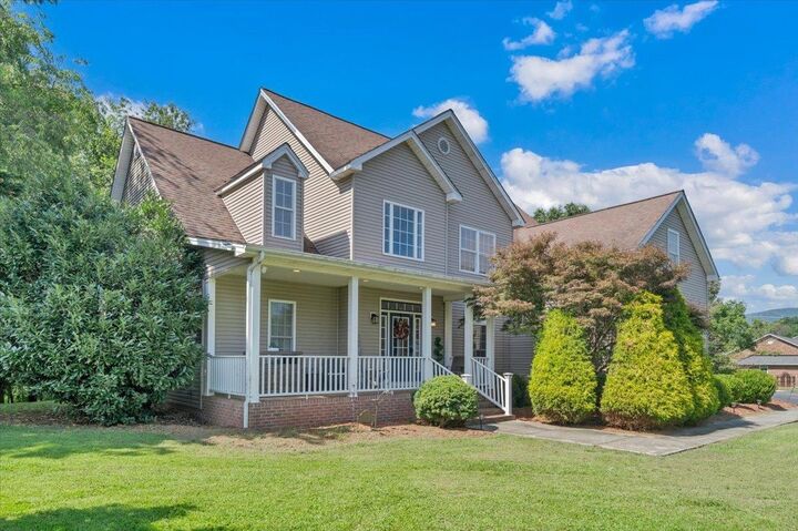 Property Photo: 315 Horseshoe Farm Road VA 24136