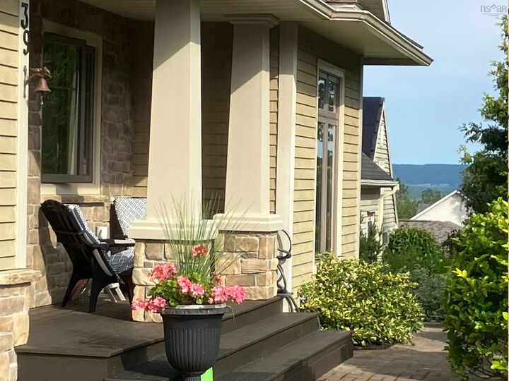 Property Photo: 39 Dalhousie Ave Kentville NS B4N 5E5