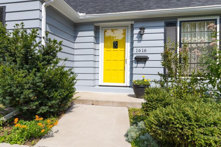 Property Photo:  1616 Alameda Street  MN 55117 