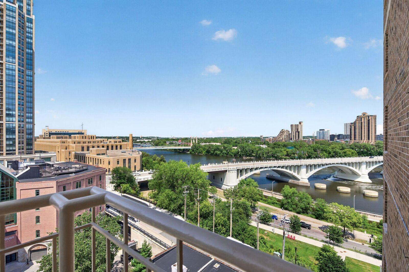 Property Photo: 401 S 1st Street 1023 MN 55401