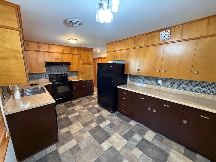 Property Photo: 22 Kellwood Drive MO 63501
