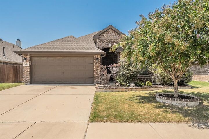 Property Photo: 5905 Scottsdale Lane TX 76179