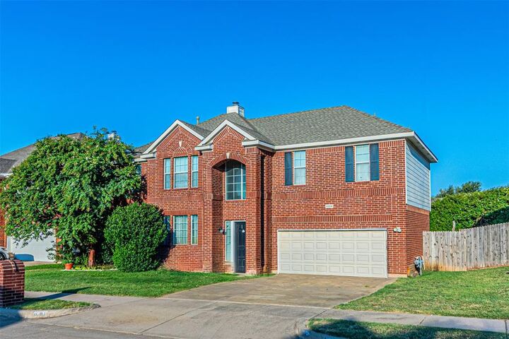Property Photo: 8504 Saffron Drive TX 76123