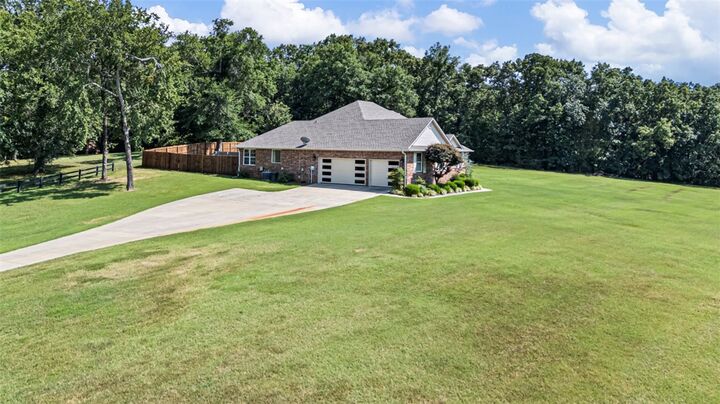 Property Photo: 921 Waterfront Road AR 72921