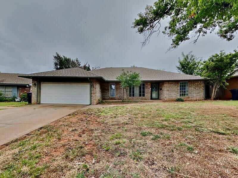 Property Photo:  6424 N College Avenue  OK 73132 