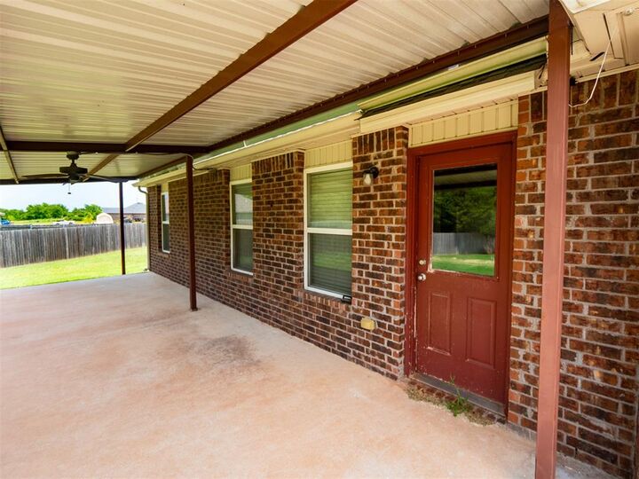 Property Photo: 5718 Bent Creek Road OK 74804