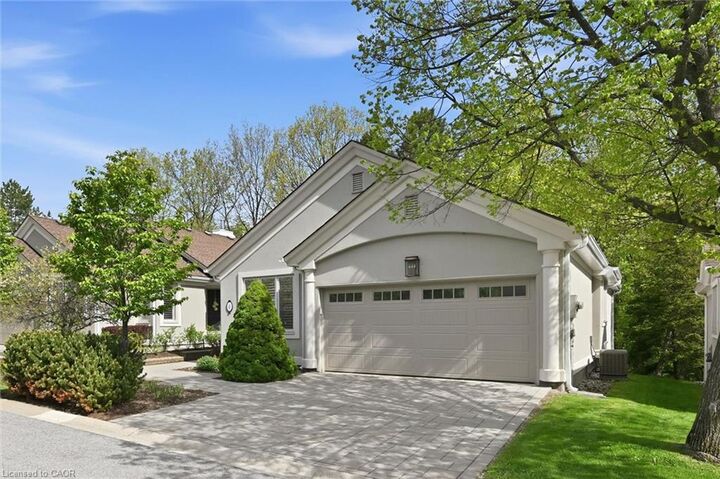 Property Photo: 1095 Skyview Drive 4 ON L7P 4W7