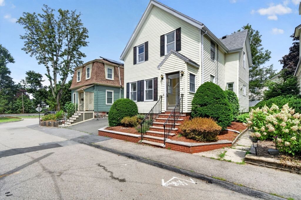 Property Photo:  4 Allen Place  MA 02176 