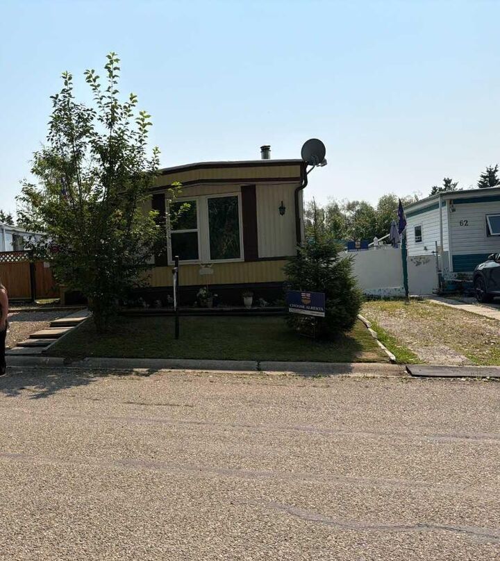 63 Westwood Court — photo 1