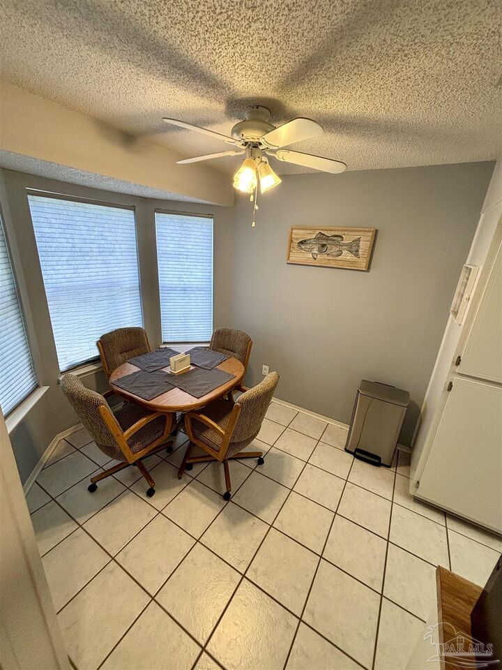 Property Photo:  2813 Langley Ave  FL 32504 