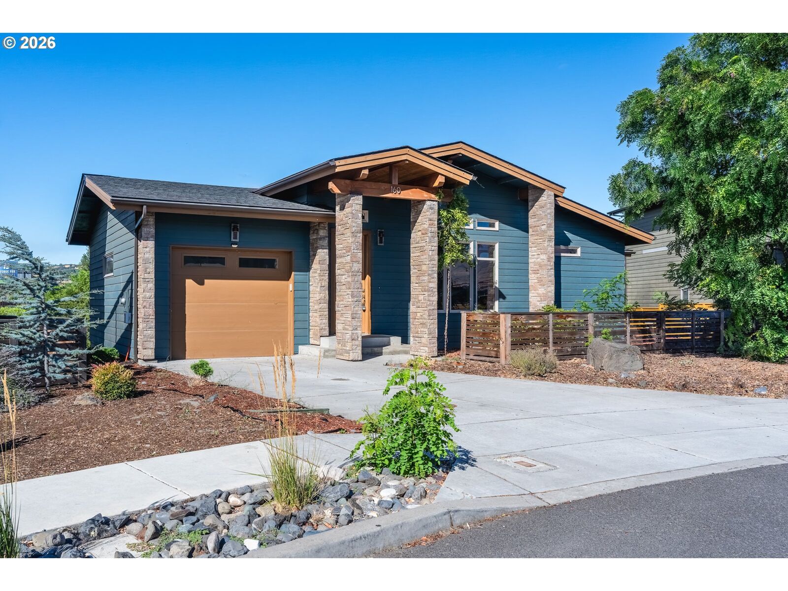 Property Photo:  160 Blue Heron Ct  OR 97058 