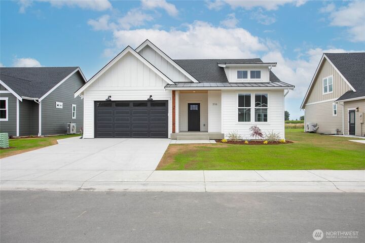 Property Photo: 316 W 3rd Street WA 98247