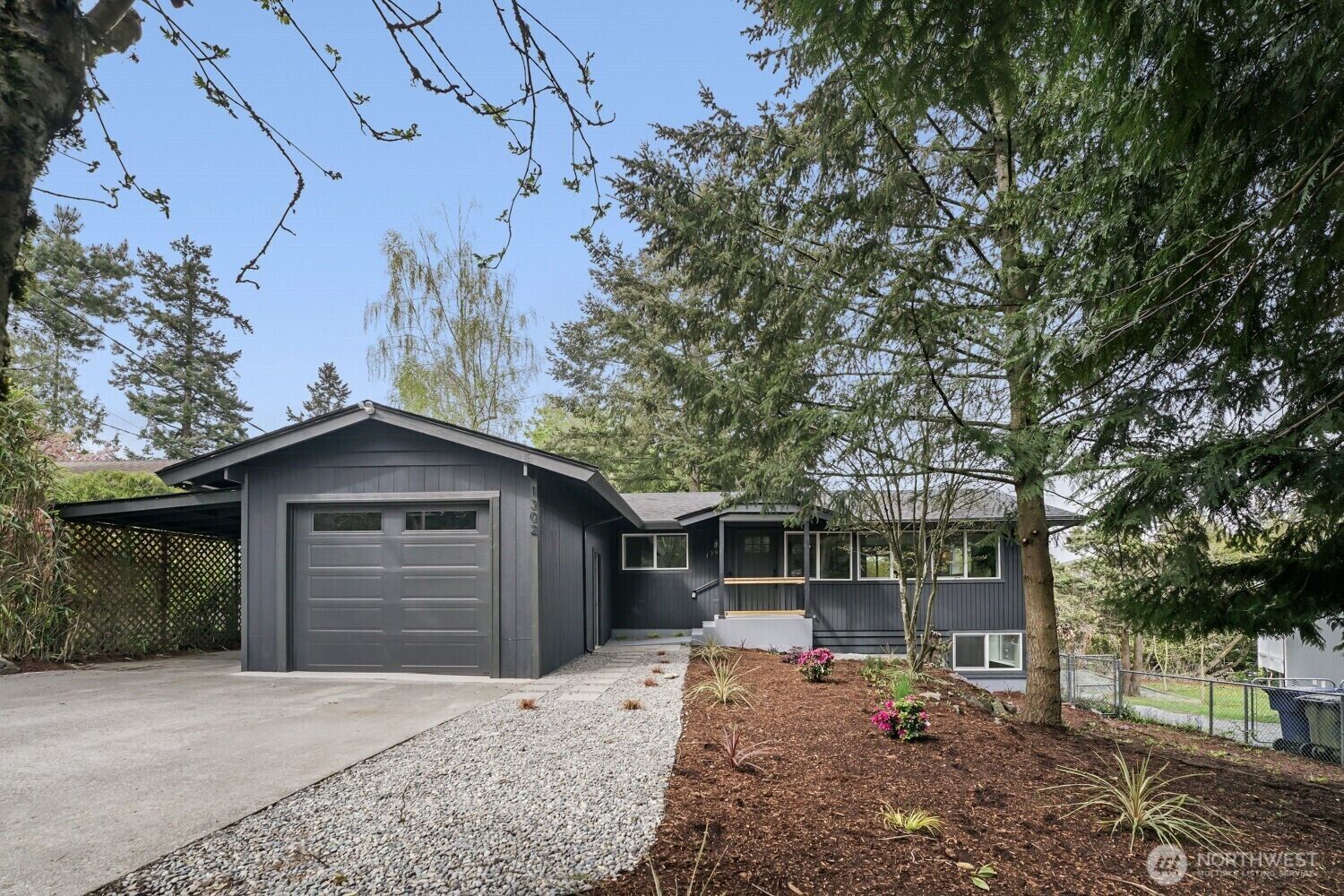 Property Photo:  1302 SW 125th Place  WA 98146 