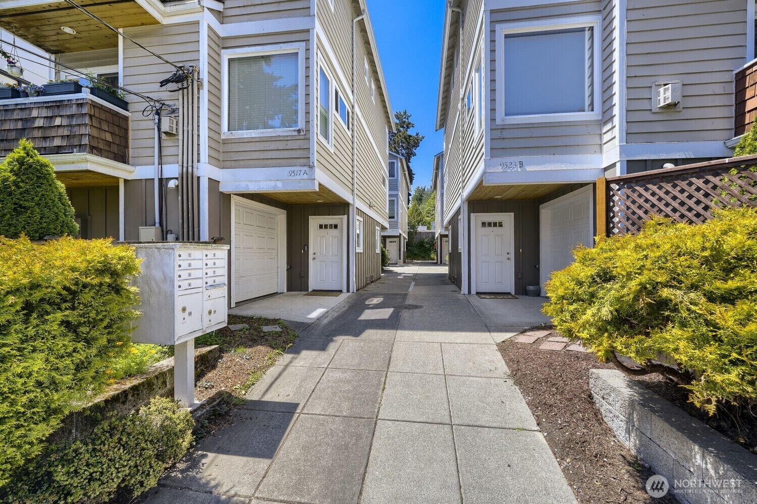 Property Photo: 9519 8th Avenue NW B WA 98117