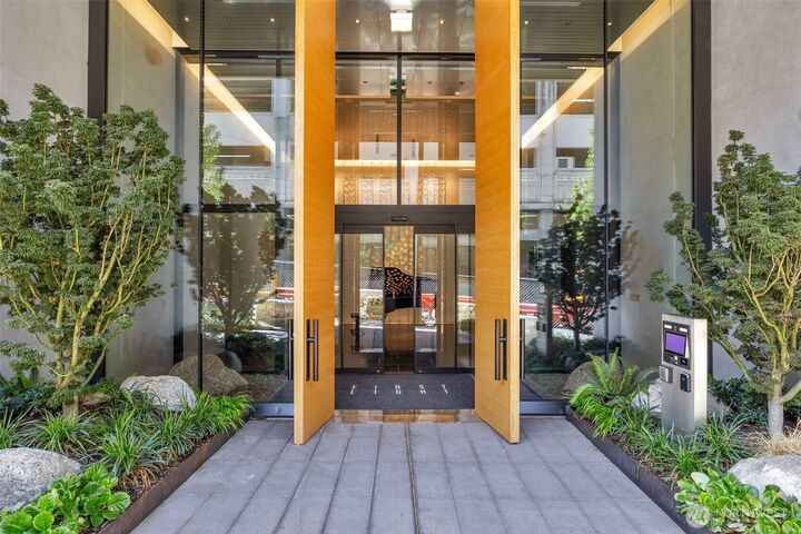 Property Photo:  300  Virginia Street 4111  WA 98101 