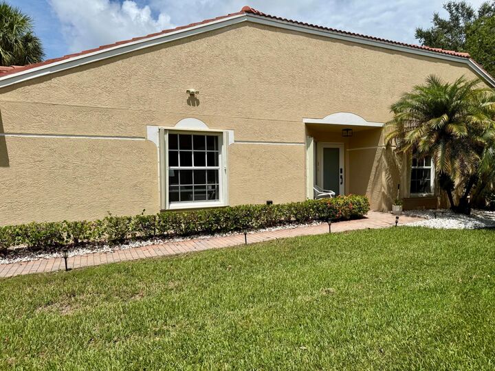 Property Photo: 5145 Toscana Trail FL 33437