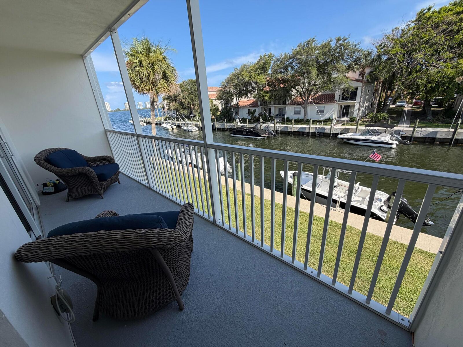 Property Photo: 120 Lehane Terrace 206 FL 33408