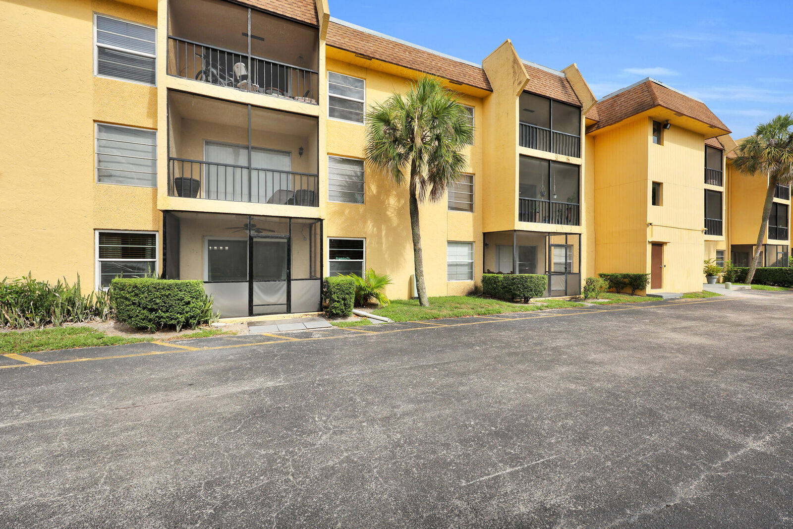 Property Photo:  490 NW 20th Street 1140  FL 33431 