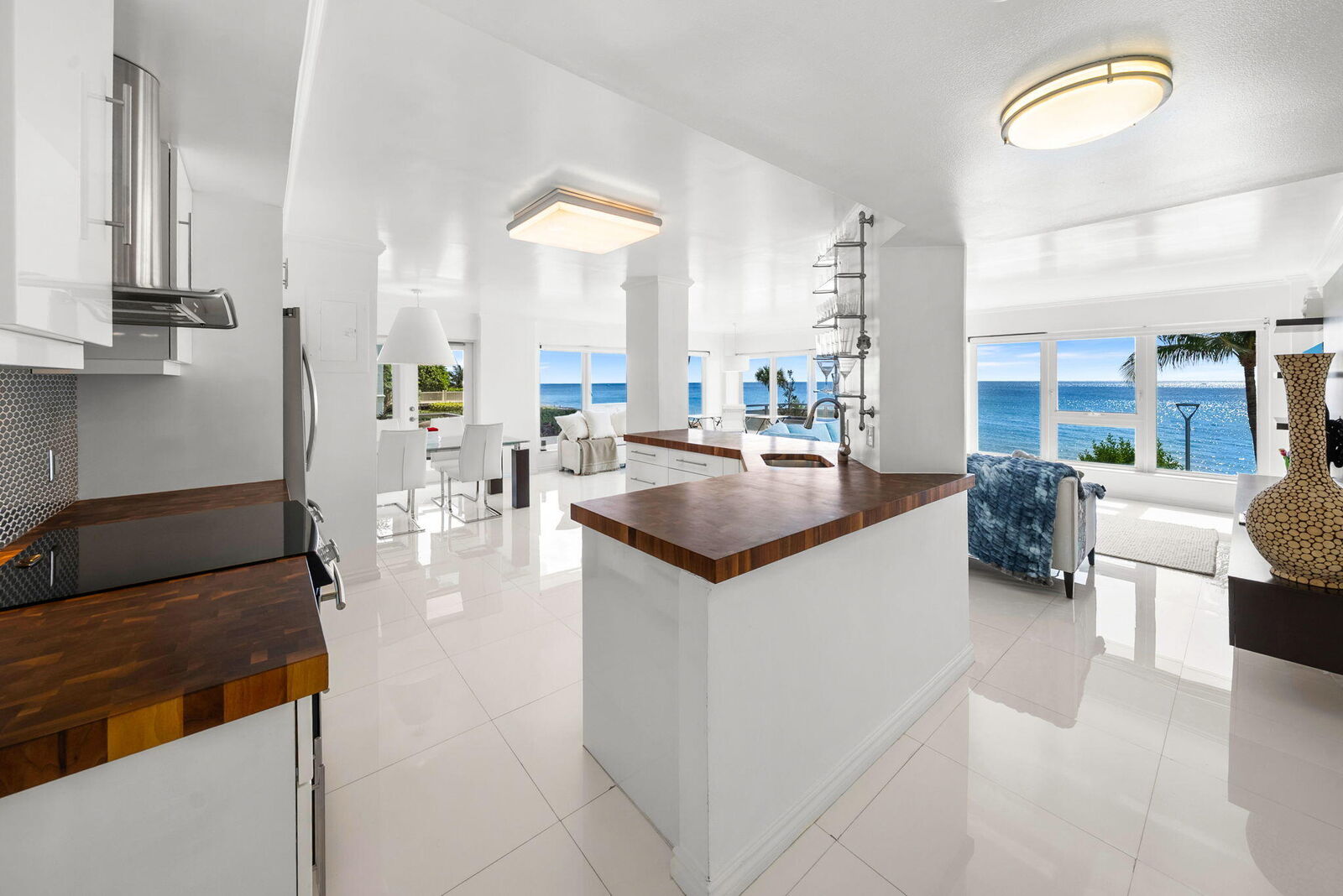 Property Photo:  2066 N Ocean Boulevard 2ne  FL 33431 