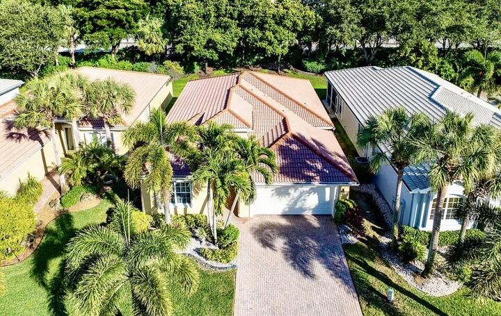 Property Photo: 13678 Windy Monterey FL 33446