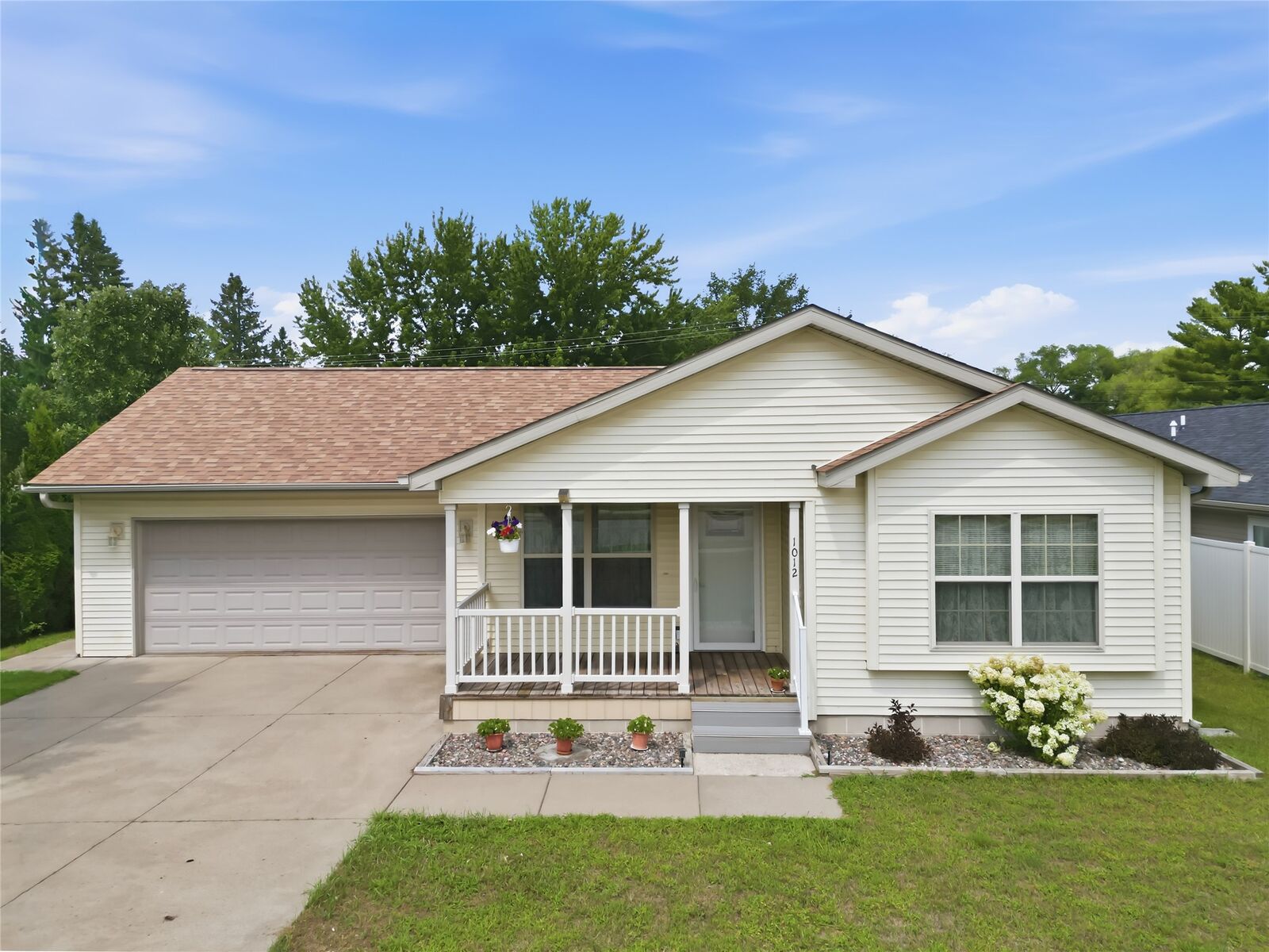 Property Photo:  1012 Bartlett Avenue  WI 54720 