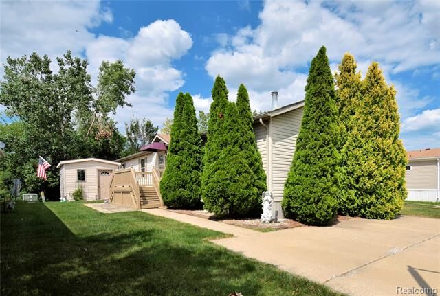 Property Photo:  2147 Zack Ridge Drive  MI 48166 