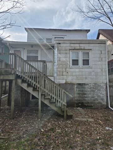 Property Photo: 1817 Maplewood Avenue MI 48910