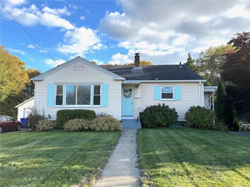 Property Photo:  89 Wells Street  RI 02891 