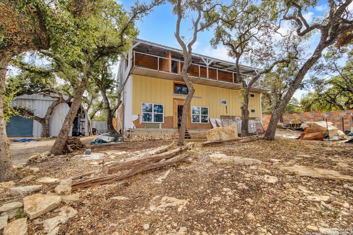 Property Photo: 324 Doe Ln TX 78133