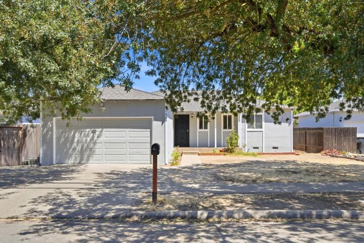 Property Photo: 1909 Evergreen Avenue CA 95350