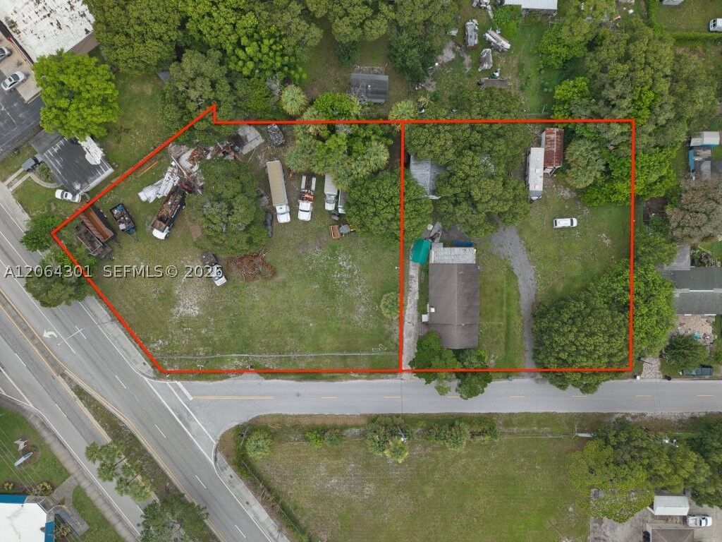 Property Photo:  2108 Okeechobee Rd  FL 34950 