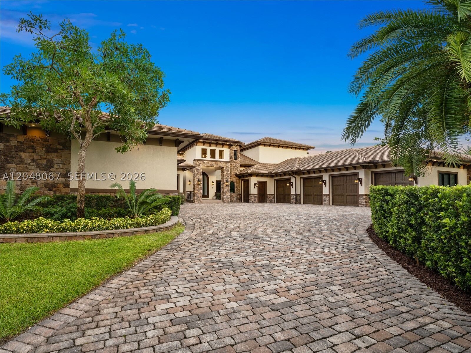 Property Photo:  3724 Pine Lake Dr  FL 33332 