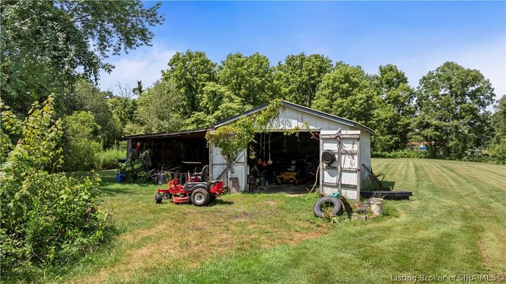 Property Photo:  3180 S Mulberry Street  IN 47138 