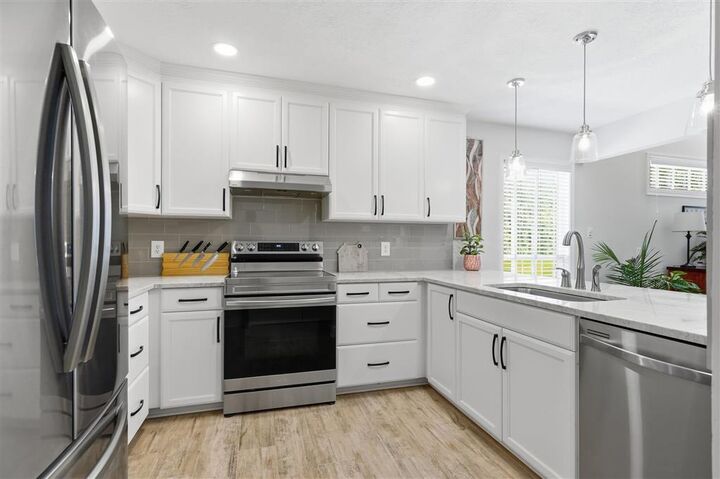 Property Photo:  910 S Tamela Drive S  LA 70605 