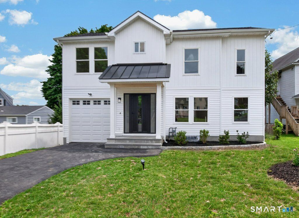 Property Photo:  741 Old Stratfield Road  CT 06825 