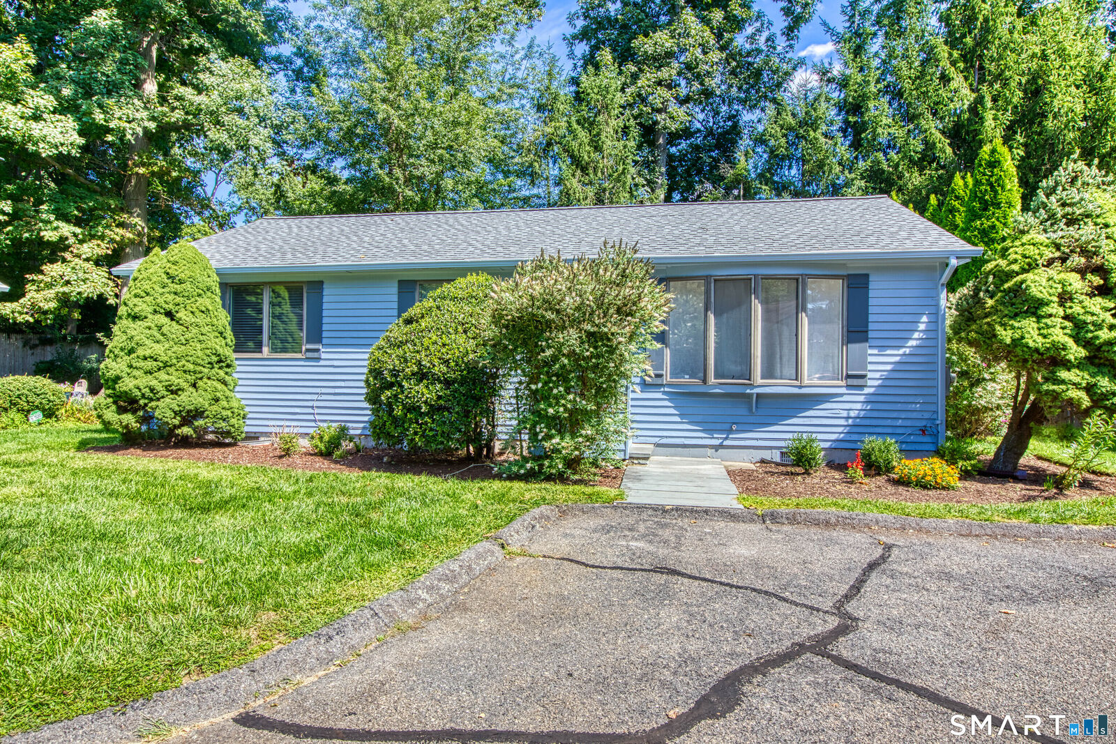Property Photo:  25 Oakview Circle  CT 06880 