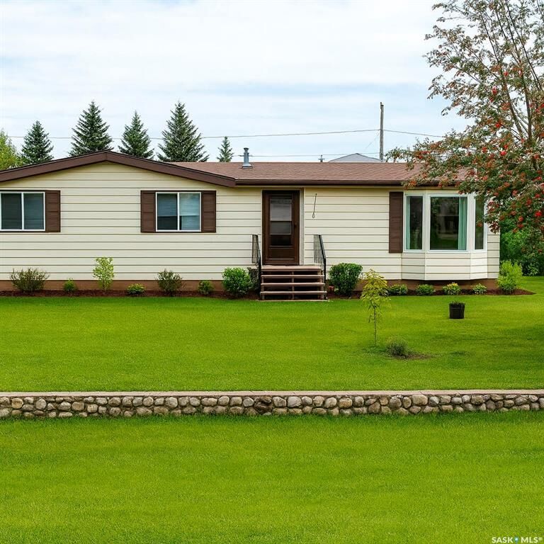 Property Photo:  313 Hara Avenue  SK S0E 0Y0 