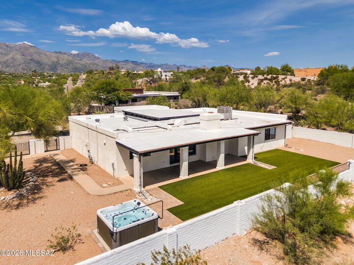 Property Photo: 4554 N Avenida Del Cazador AZ 85718