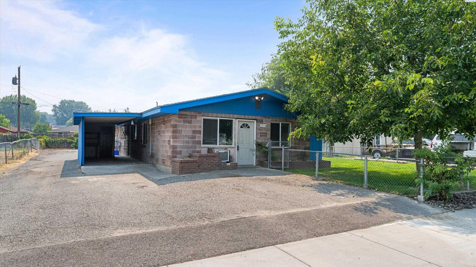 Property Photo:  1711 W 5th Ave  WA 99336 
