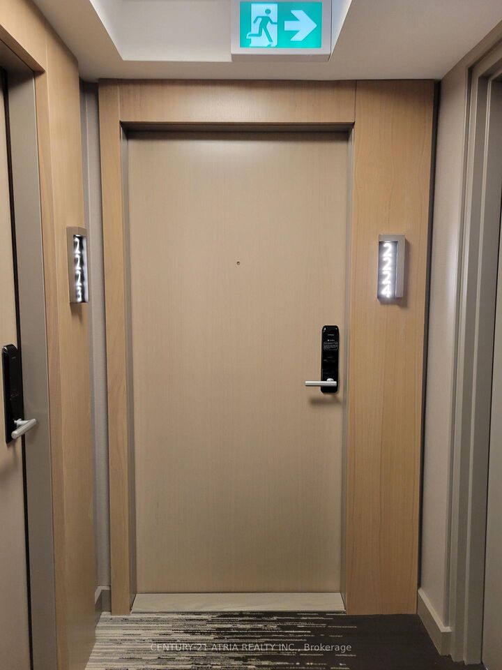 Property Photo: 585 Bloor Street E 2224 ON M4W 0B3