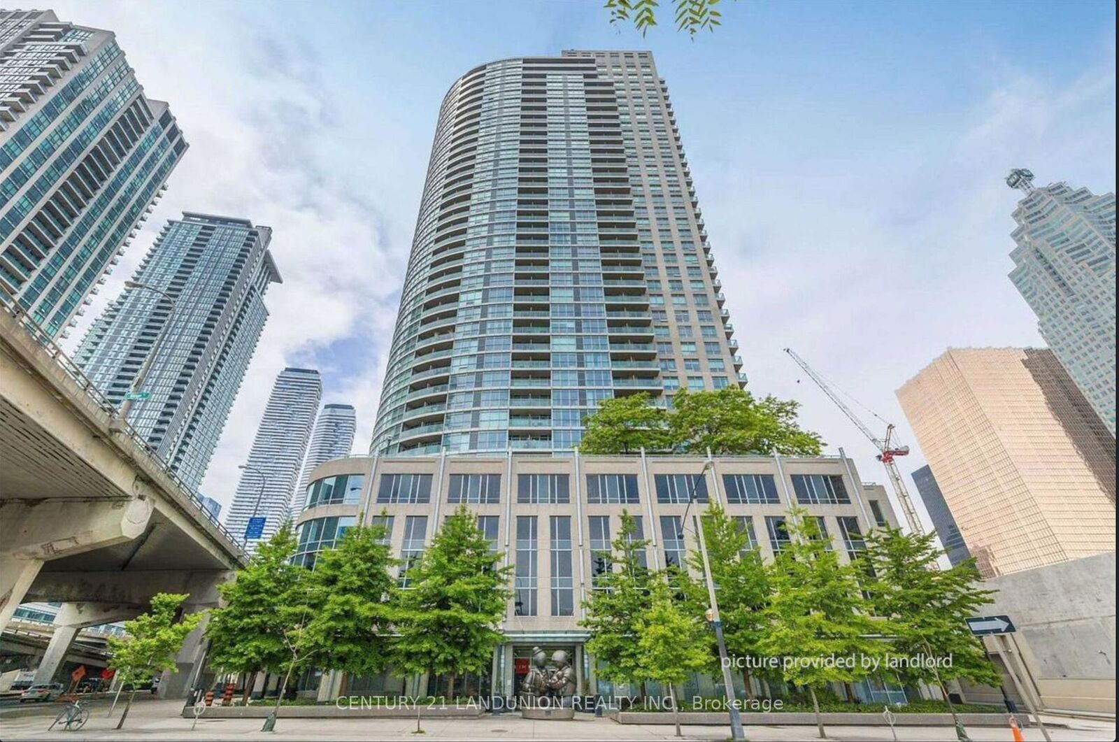 Property Photo:  18 Yonge Street 2714  ON M5E 1Z8 